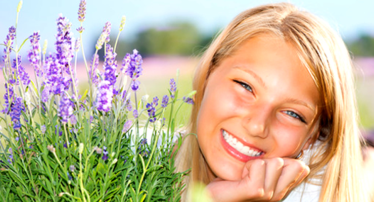 Herbs for hair growth - article head image
