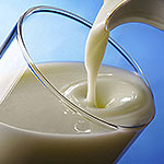 10 Foods High In Protein - Milk image